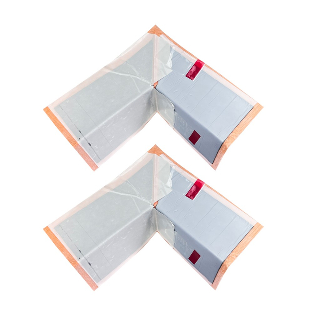 Pair of preformed seamless corners for reliable building waterproofing systems