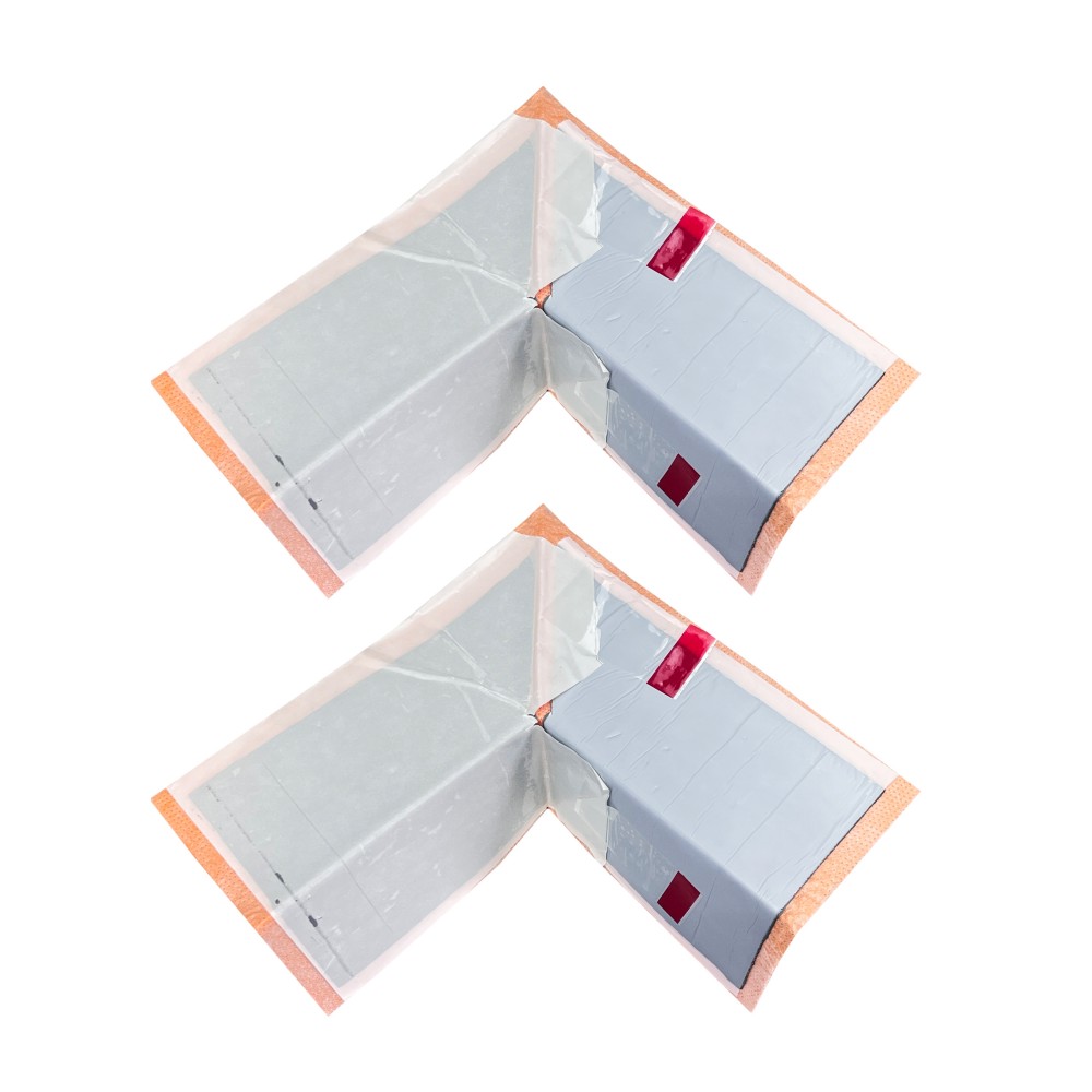 Pair of preformed seamless corners for reliable building waterproofing systems